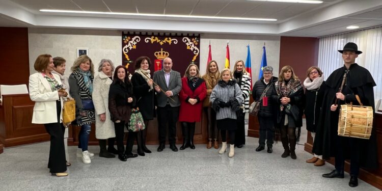 Una veintena de mujeres de Villares se reunirán el domingo para celebrar la fiesta de Santa Águeda