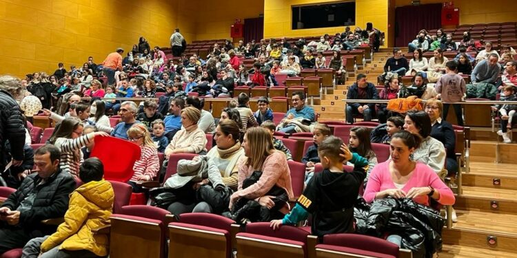 Una quincena de bebecuentos, cuentacuentos y teatro para escolares centran el programa de la Biblioteca Municipal de Villares para este trimestre
