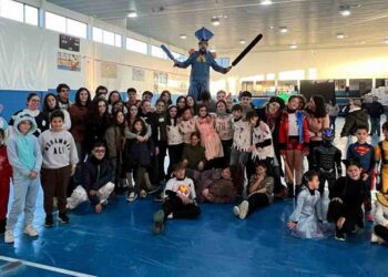 Disfraces y diversión para paliar el frío en la fiesta de Carnaval de Villamayor