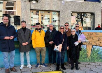 La pintura mural de la Avenida Madrid recuerda y agradece al ‘Señor Pepe’ y a su familia la compra de la Isla del Soto