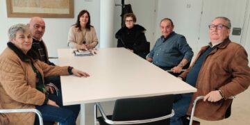 El Ayuntamiento recibe a la nueva junta directiva de la Asociación de Mayores