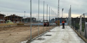 Comienzan las obras de la nueva pista de tenis para completar el recinto deportivo de Cabrerizos