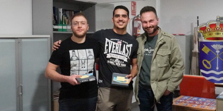 Los jóvenes de Santa Marta reciben los premios de los torneos de las fiestas de San Blas