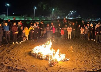 La quema de la sardina ‘Escamitas’ pone fin a las celebraciones del Carnaval en Carbajosa