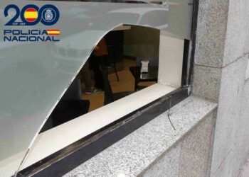 Detenido por romper la ventana de un bar y forzar la caja para llevarse 600 euros