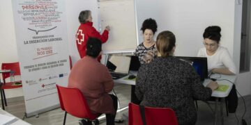 Cruz Roja Santa Marta forma a desempleados en ‘Actividades de auxiliar de comercio’ para facilitar su acceso al mercado laboral