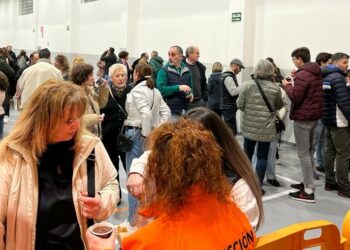1.200 chocolates y más de 4.000 churros endulzan la despedida de la sardina y las fiestas carnavalescas en Villares