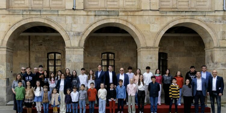 Fernández Mañueco participa en la celebración del 50 aniversario del Maestro Ávila
