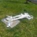 Los vándalos vuelven a actuar y destrozan una escultura en la pista de tenis cubierta
