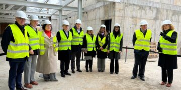 La nueva planta farmacéutica de Castellanos, centro de referencia internacional en la lucha contra el cáncer