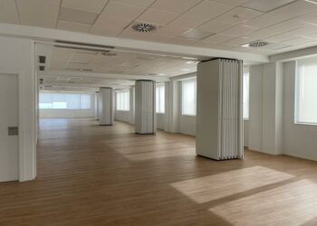 El Grupo Popular denuncia que el Edificio Multiusos continúa cerrado diez meses después y se ha convertido en ‘el edificio de la vergüenza’