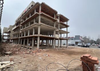 Desaparece el emblemático edificio de la antigua Editorial Anaya para convertirse en residencia de mayores