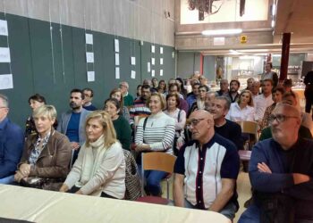 Cultura y gastronomía en la Escuela de Hostelería para presentar el libro de Isabel Bernardo ‘Los gatos no hacen preguntas’