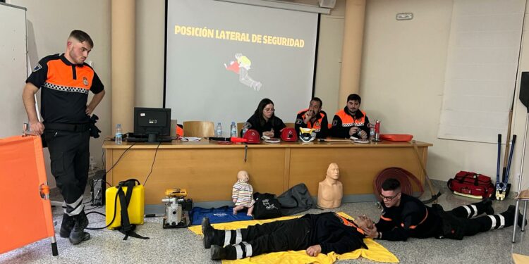 Protección Civil de Carbajosa inicia los talleres formativos con pautas básicas sobre emergencias