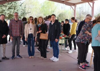 Los alumnos del Martín Gaite recaudan fondos para ASPAS en su mercadillo solidario