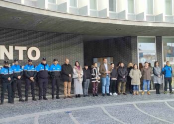 Salamanca, Santa Marta y Carbajosa se suman al minuto de silencio en recuerdo de las víctimas y familiares del 11M