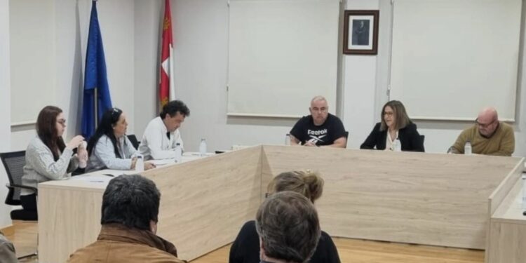 Carrascal da luz verde a la concesión para abrir el gimnasio municipal y a un préstamo de 50.000 euros para arreglar las piscinas