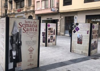 La expo ‘Historia de nuestras cofradías, hermandades y congregaciones’ acerca la Semana Santa a los salmantinos