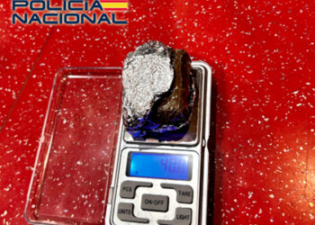 Detenido el camarero de un bar que escondía en la barra 40 gramos de hachís listo para la venta