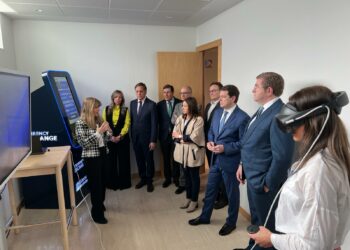 Mañueco inaugura el nuevo centro tecnológico de Global Exchange