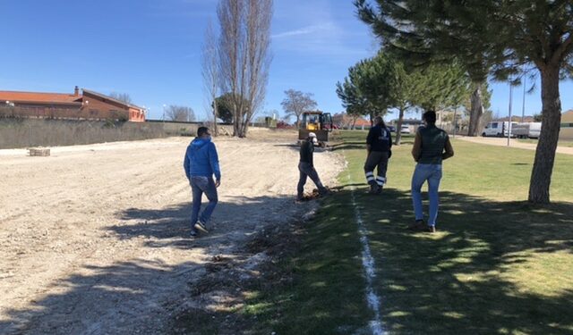 La incorporación de una quincena de trabajadores refuerza los servicios municipales en Villamayor
