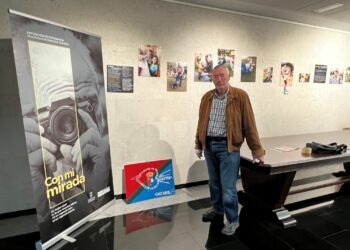 ‘Con mi mirada’ muestra la actividad diaria de los mayores a través de sus propios ojos en un centenar de fotografías en Villares