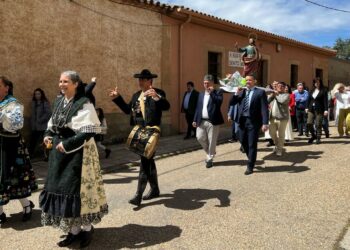 San Marcos brilla en Doñinos en su día grande al son de los bailes charros y el tamborilero