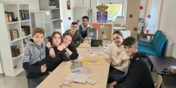 Los jóvenes de Santa Marta ‘salvan’ a los vecinos de Springfield en el escape room de Los Simpson