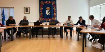 El voto de calidad del alcalde ‘salva’ el presupuesto municipal de Doñinos para este año por 2.992.600 €