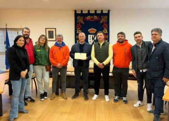 Un pregón desde el corazón emociona a las peñas y marca el estallido del fin de semana festivo