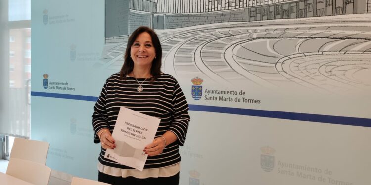 El pleno de infancia, un taller de dibujo artístico, sesión de consumo saludable y talleres floral y de bisutería forman la programación del CAI