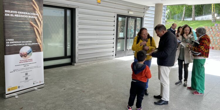 Nueve empresas del alfoz buscan nuevos dueños en la I Feria de Relevo Generacional en el Negocio Rural celebrada en Villamayor