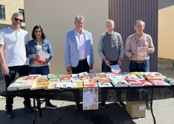 La Feria del Libro de Cabrerizos convierte a la Plaza Mayor en un gran espacio cultural al aire libre
