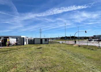 Comienzan las obras de la ‘esperada’ pasarela peatonal de unión entre los polígonos El Montalvo I y El Montalvo III en la SA-20