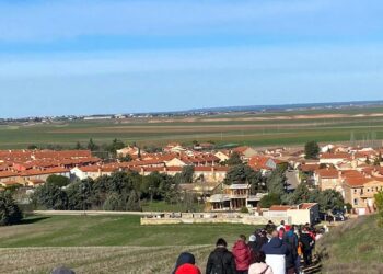 Monterrubio apuesta por la sostenibilidad ambiental con un sistema de jardinería con praderas floridas