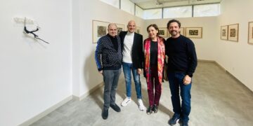 Una reflexión sobre la identidad en la expo ‘Rooted’ de Concha Sáez en Santa Marta