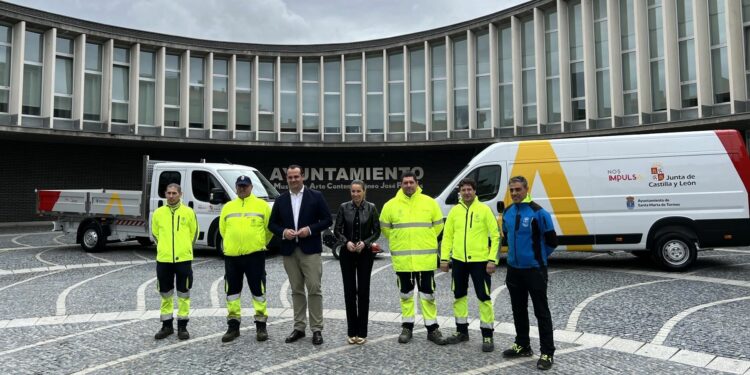 Santa Marta incorpora tres nuevos vehículos al parque móvil del Área de Mantenimiento y Servicios