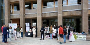 Cinco animales encuentran un nuevo hogar en la I Feria de Adopción de Carbajosa