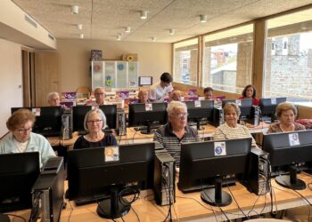 La Semana de las TIC acerca las nuevas tecnologías a los vecinos de Carbajosa con talleres interactivos