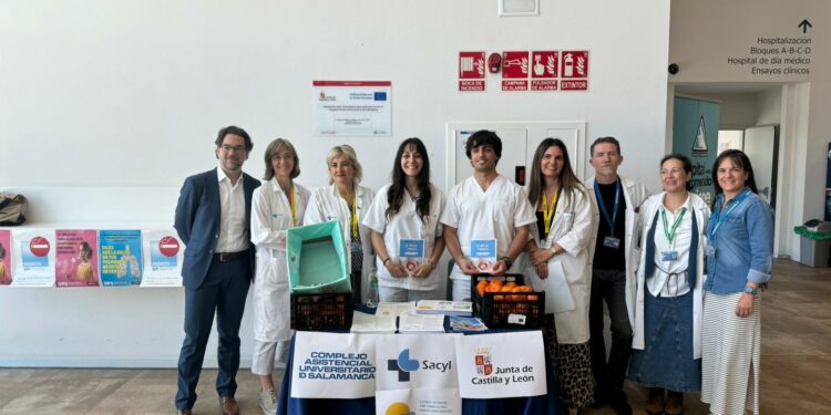 El Complejo Asistencial Universitario celebra el Día Mundial sin Tabaco con charlas para concienciar de los efectos nocivos para los fumadores