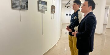 El fotógrafo Pedro Torres expone ‘Entre calles y plazas: retratos urbanos de Salamanca’