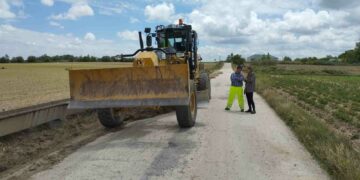 El Ayuntamiento desbroza, limpia y arregla una docena de caminos vecinales