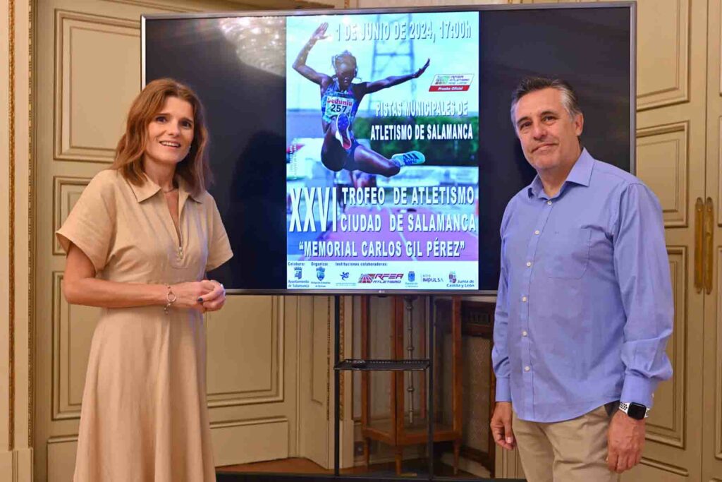 Almudena Parres y Casimiro Blanco en la presentación del trofeo de atletismo.