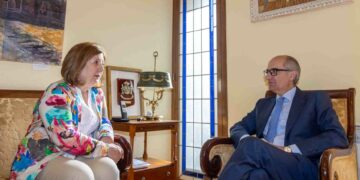 La Diputación de Salamanca recibe a la nueva subdelegada del Gobierno en Salamanca