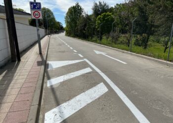 Cabrerizos renueva la señalización vial en la urbanización Las Dunas