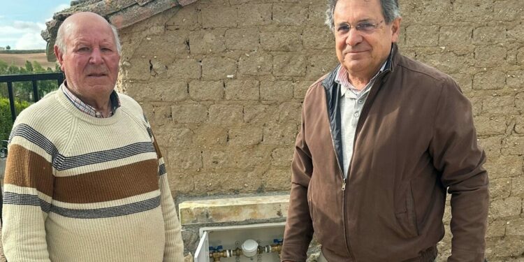 Los vecinos de Mozodiel por fin disfrutan de agua potable en sus casas