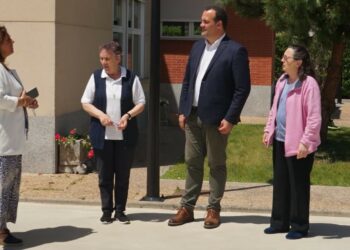 Santa Marta firma un nuevo convenio con las Carmelitas San José para ayudarlas a mantener los servicios básicos de los diez niños que acogen