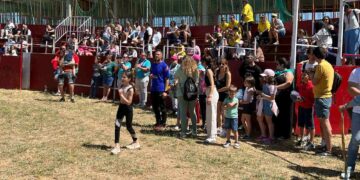Los pequeños de Aldeatejada disfrutan del encierro infantil y los carretones en el gran prix