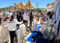 Incienso, altares y pétalos de rosa para recibir al Santísimo en Aldeatejada