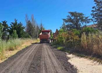 El Ayuntamiento acondiciona 400 metros de la prolongación del camino de Carpihuelo